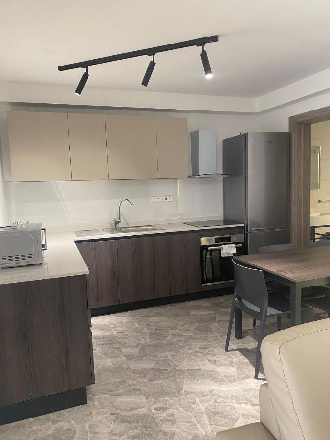 Sir William Strand Apartment Gzira Bagian luar foto