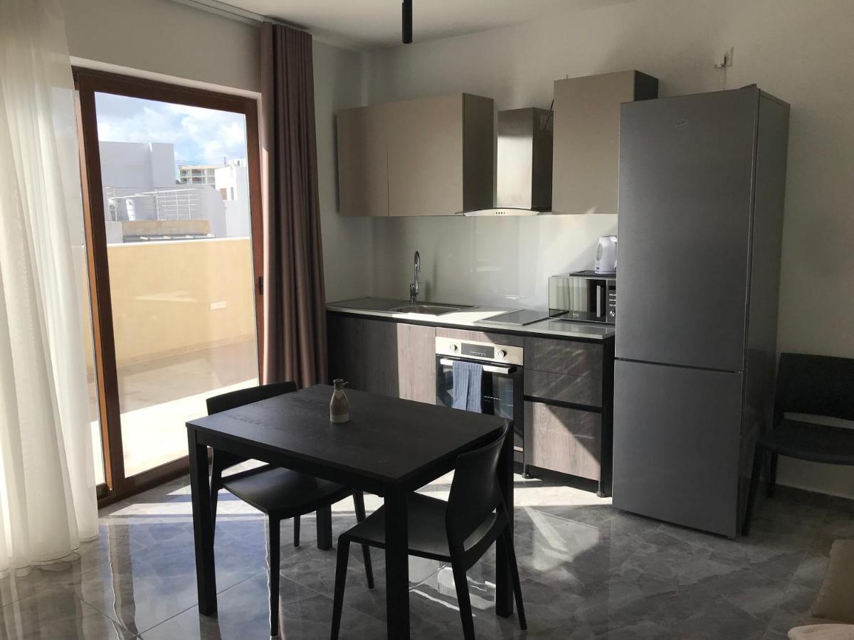 Sir William Strand Apartment Gzira Bagian luar foto